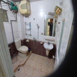 Cho thuê nhà tầng 5 khu tập thể gần Hồ Hoàn Kiếm, phường Chương Dương