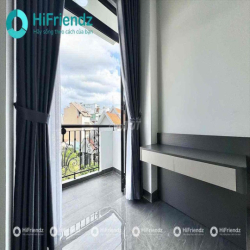 🌞 Phòng Ngập Ánh Sáng – Ban Công Chill