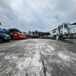 Cho thuê lô đất 3 mặt tiền đường Phạm Hùng, vị trí rất đẹp- 2900m2