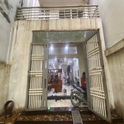 Cho thuê mặt bằng 150m2 tầng 1 phù hợp làm văn phòng, shop