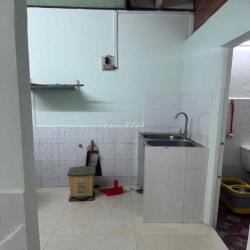 Nguyên căn cho thuê đường Nguyễn Trọng Tuyển Tân Bình.