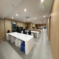 Cho thuê Văn Phòng nằm trong toà Hilton Bạch Đằng- Gọi Đàm Tiến