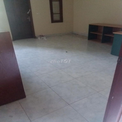 Nhà ngõ 118 Nguyễn Khánh Toàn, Dt 100m2 x 4 tầng 2 mặt tiền, đường 8m