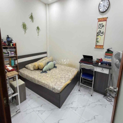 CHO THUÊ MT NGUYỄN VĂN SĂNG: 4 x 13 M đúc 1 trệt , 1 lửng ,1 lầu 