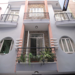 Cho thuê nhà nguyên căn HXH Phạm Văn Hai, Tân Bình