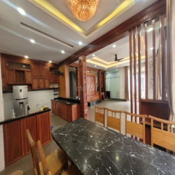 Cho thuê biệt thự 7x18m 3L4PN gần Đỗ Xuân Hợp, Cầu Năm Lý