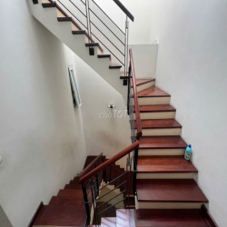 Mặt ngõ kinh doanh ôtô ra vào phố Liễu Giai, DT 100m2, MT 5m, giá 4xtr
