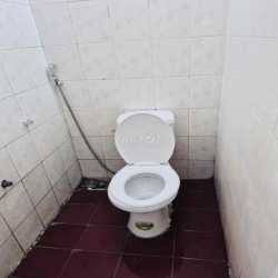 Chính chủ cho thuê nhà 1 trệt, 1 lầu gần chợ An Nhơn