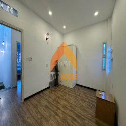 HÀNG TỐT GIÁ RẺ NHÀ PHỐ 2PN THẢO ĐIỀN CÓ SÂN CHILL ĐƯỜNG Ô TÔ CHỈ 22CÁ