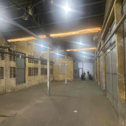 Cho thuê kho 450 m2 quận 11