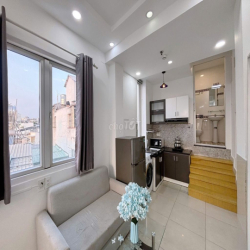 Căn hộ nội thất cao cấp cửa sổ thoáng Lê Văn Sỹ gần CV Hoàng Văn Thụ