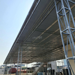 Cho thuê diện tích tầng thượng, 500m2, sẵn mái
