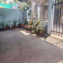 ĐỐI DIỆN  TTTM GIGAMAL HẺM TẢI SÂN ĐẬU 3 CHIẾC Ô TÔ + VPCTY+ KD ONLINE