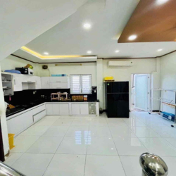 CHO THUÊ NHÀ: TRỆT 1 LẦU - FULL NỘI THẤT XỊN - KDC NAM LONG,  __ -- GI