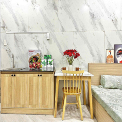 1 phòng ngủ ban công , studio cửa sổ trung tâm gần Lotte