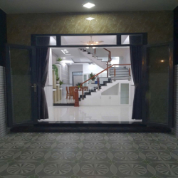 Cho thuê nhà nguyên căng đường số 10 linh xuân thủ đức.