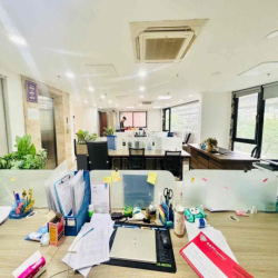 HOÀNG CẦU - ĐỐNG ĐA SANG NHƯỢNG VĂN PHÒNG 110M GIÁ CHỈ 16TR ĐẸP KENG