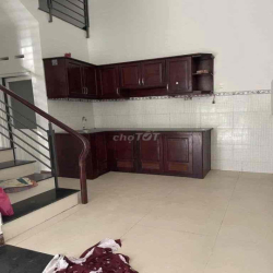 Cho thuê nguyên căn Gần công Viên Gia
