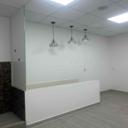 CHO THUÊ NHÀ NGUYÊN CĂN QUẬN 1 MẶT TIỀN