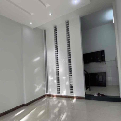 Cho thuê nguyên căn Gần công Viên Gia