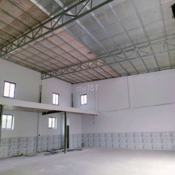 Xưởng  300 m2 Mới Xây - Gác Lửng - Bà Điểm Hóc Môn
