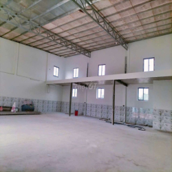Xưởng  300 m2 Mới Xây - Gác Lửng - Bà Điểm Hóc Môn