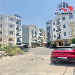 Nhà thuê, 5 Tầng 5PN 5WC, Đường Hương Lộ 2, Khu Đồng Bộ