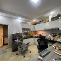 Phòng tách bếp full nội thất khu trung tâm