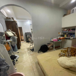 Phòng tách bếp full nội thất khu trung tâm