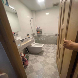 Phòng tách bếp full nội thất khu trung tâm