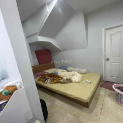 Phòng tách bếp full nội thất khu trung tâm