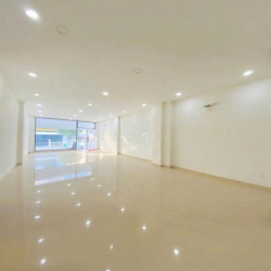CỰC PHẨM, 99B Trần Quang Diệu,Q3, 5x20, 4 Tầng, Thang Máy, PCCC đầy đủ