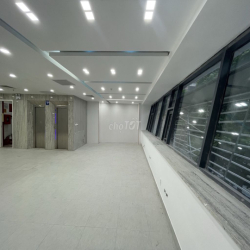Chính chủ cho thuê 2 sàn tầng 3+4 (300m2) tòa nhà mặt phố mặt tiền 10m