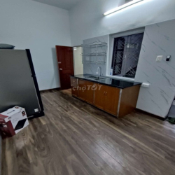 Cho thuê nhà mặt phố trần phú ba đình