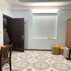 Phòng trọ (Chung Chủ) tại Phạm Văn Đồng