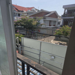 sang hợp đồng thuê nhà