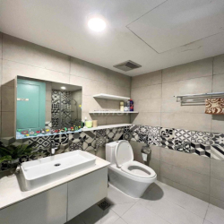 Cho thuê căn hộ 1 phòng ngủ. chung cư Orchard Garden. gần sân bay TSN