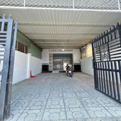 Nhà rộng 5x30 gần Chợ Cầu Ván (thuận tiện kinh doanh)