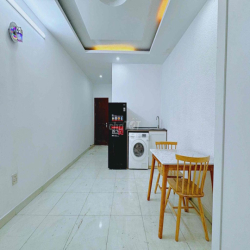 Cho thuê căn hộ studio tách bếp balcon full nt gần CV Lê Thị Riêng Q10