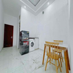 Cho thuê căn hộ studio tách bếp balcon full nt gần CV Lê Thị Riêng Q10
