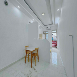 Cho thuê căn hộ studio tách bếp balcon full nt gần CV Lê Thị Riêng Q10