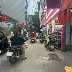 nhà kinh doanh, DT 100m2 thông , rộng 7,6; dài 14m, xe tải, 2  mặt