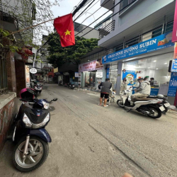 nhà kinh doanh, DT 100m2 thông , rộng 7,6; dài 14m, xe tải, 2  mặt