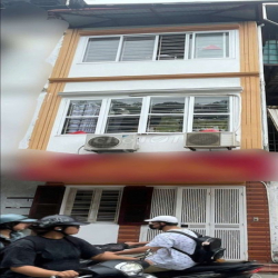 Giá 12tr, cho thuê nhà 3 tầng , phố Tưởng Dân Bảo , Thanh Xuân