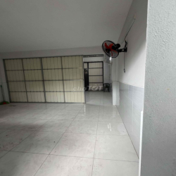 nhà cho thuê nguyên căn đường xe tải rộng rãi cầu an lộc q12