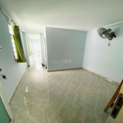 CHÍNH CHỦ CHO THUÊ PHÒNG TÁCH BẾP BAN CÔNG