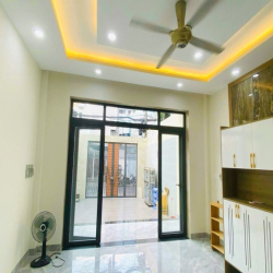 NHÀ 1/ XE TẢI VỊ TRÍ ĐẸP_DT 5x25M_TRỆT 3 LẦU_4PN 5WC_QUANG TRUNG P8_