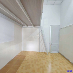 Free tiền thuê tháng 4 - Trống sẵn phòng gác giá rẻ