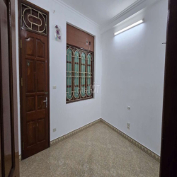 Xuân La - Cho thuê nhà 4 tầng 42m2