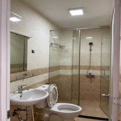 NHÀ ĐẸP 1 TRỆT 3 LẦU - 5 PHÒNG 4WC - ĐỐI DIỆN VẠN PHÚC CITY - QL13 HBP